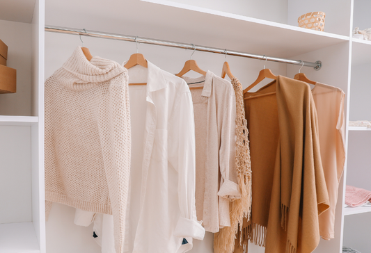 What can you wear after shoulder surgery: a wardrobe with neutral colored clothing