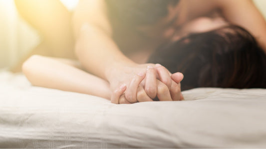 Sex positions for stroke survivors, couple kissing in bed