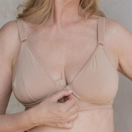 Close up of the Springrose magnet bra's magnetic front closure